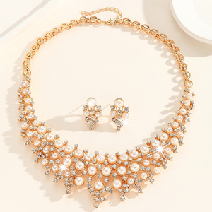 European and American Jewelry Fashion Imitation Pearl Alloy Necklace Earrings Set Jewelry Ladies <b>Wedding</b> Jewelry <b>Accessories</b> - Product Image 2