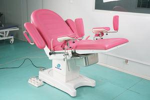 Multifunctionele elektrische gynaecologische operatietafel, gynaecologisch-obstetrische tafel, medische gynaecologische onderzoekstafel - Product Image 3