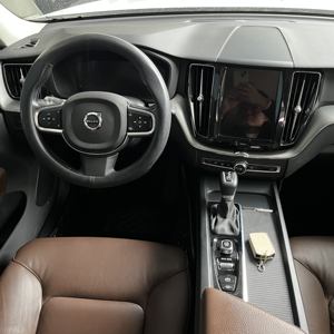 2021 <span class=keywords><strong>XC60</strong></span> <span class=keywords><strong>T5</strong></span> 2.0T Automatique Essence Turbo Sièges en Cuir Conduite à Gauche Euro VI 250-300PS Feux Diurnes LED R17 Intérieur Sombre - Product Image 6