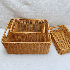 Cesta de almacenamiento de ratán rectangular con asas de 26x17x15,5 cm para organizar escritorio, aperitivos y libros - Product Image 2