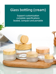 Vasetti di Lusso Satinati per Cosmetici, Contenitori in Vetro per Burro Corpo con Coperchio in Bambù, Vasetti per Crema Viso con Coperchio in Legno - Product Image 5