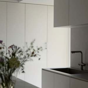 Armoire résidentielle minimaliste moderne fabriquée en Chine, design d'espace pour la personnalisation de toute la maison, pour appartement et villa - Product Image 3