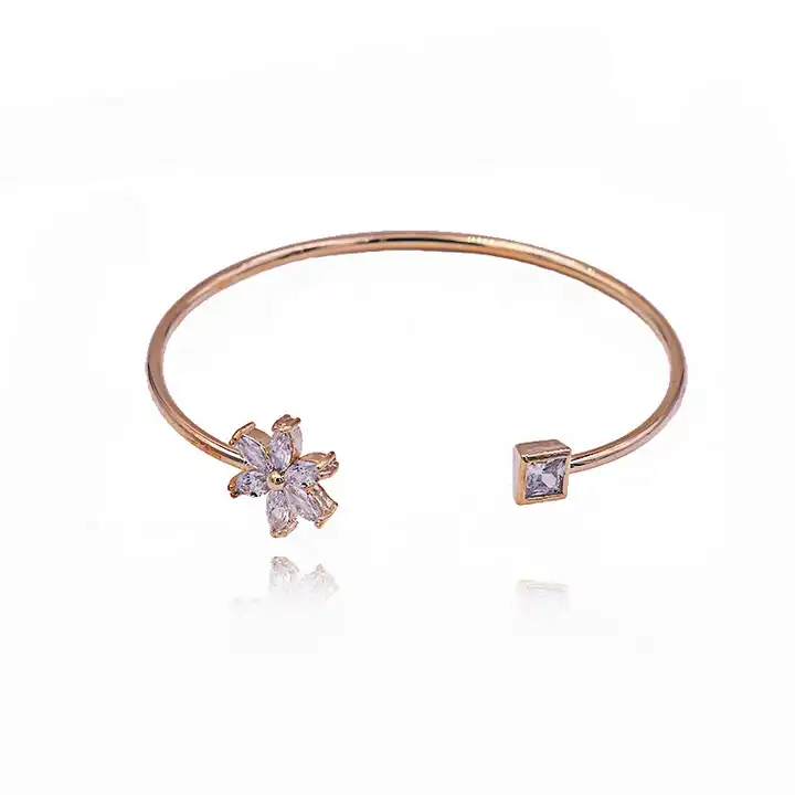 Designer Sweet Clover Bracelet For Women 18K Gold Plated With Full Crystal  Diamonds, Kaleidoscope Cuff Gold Diamond Bangle Bracelet, Perfect For  Valentines Party Wholesale From Eaststarstore, $24.77 | DHgate.Com