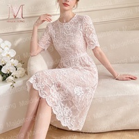 Kain Lace Jacquard Bunga Besar 100% Poliester Tipis Tanpa Stretch Gaya Peri untuk Gaun Maxi Wanita Pakaian Musim Panas