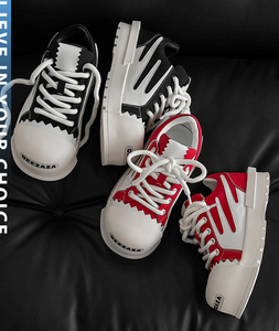 2025 Men's Big Toe Shoes with Lace-Up Closure Cute Bread Canvas Design Thick <strong>Sole</strong> Black <strong>Fat</strong> Shell Shoes - Product Image 3