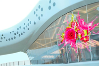 Écran LED holographique transparent, affichage holographique 3D pour l'atrium des centres commerciaux, taille et contenu personnalisés, OEM ODM acceptés