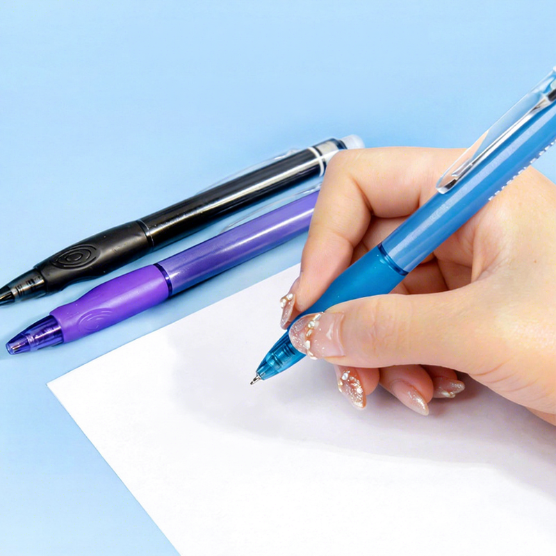 Double headed Fluorescent Pen Student Hand