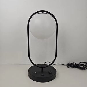 La Quinta <span class=keywords><strong>Vista</strong></span> 3.0 Wyndham, Suite Deluxe con Habitación Moderna y Sencilla, 1 Cama King, Aire Acondicionado, Lámpara de Noche E26, Puerto de Carga USB - Product Image 4