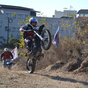 Motocross Pro-Racing de 12000W para Pistas Nacionales de Motocross y Circuitos de Carreras de Campeonato - Product Image 1
