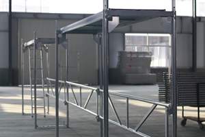 Échafaudage Ringlock robuste en <span class=keywords><strong>acier</strong></span> galvanisé à chaud pour usage extérieur, avec grilles, poutres et poutrelles industrielles renforcées pour hôtels - Product Image 3