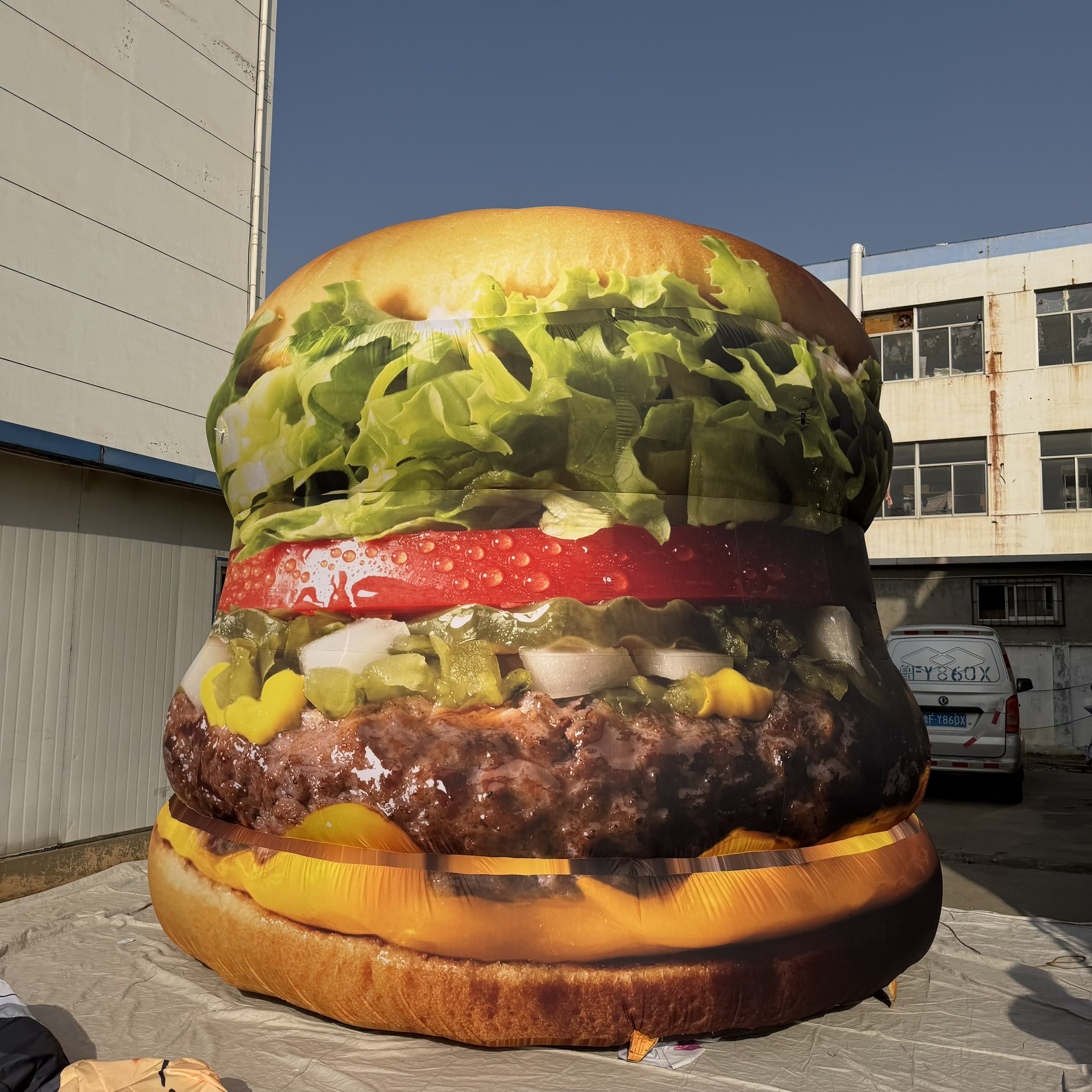 Colchoneta Hinchable De Hamburguesa Intex – Hiperrealista, Con Asas, Para 1 Persona, Soporta 100 Kg, A Partir De 14 Años