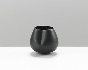 Best Selling Luxury Metal Flower Vases Round Pattern High Quality Home Decoration for Modern <b>Wedding</b> Table Office <b>Top</b> Home Decor - Product Image 5