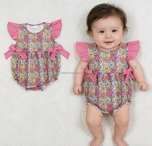 En stock Barboteuse marine pour bébés filles avec broderie drapeau et nœud, pour le 4 juillet, Vêtements de mode en gros pour boutiques, Vêtements pour nourrissons et tout-petits - Product Image 6