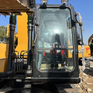 Excavadora Usada Sany SY135C Pro, Excavadora de Orugas Mediana con Motor Potente, Bajo Consumo de Combustible, Entrega Global para Excavación - Product Image 5