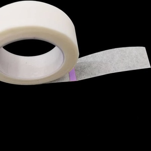Ruban adhésif de gomme médicale tissu non tissé PE respirant et anti-allergique ruban d'<span class=keywords><strong>infusion</strong></span> haute viscosité et facile à déchirer - Product Image 4