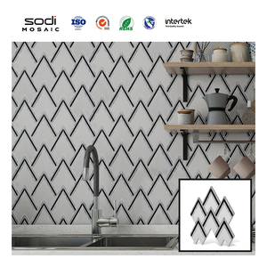กระเบื้องโมเสคหินติดผนังลายหินอ่อนกันเชื้อรา ขนาด 300*275 มม. ดีไซน์หรูหรา พร้อมลายโลหะรูปทรงลูกศร สำหรับตกแต่งวิลล่า Derco - Product Image 1