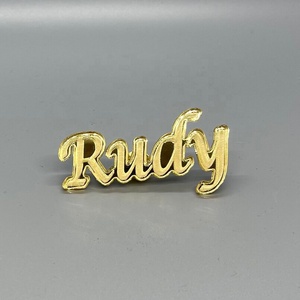 Placa de Identificación Personalizada Profesional en Metal Chapado en Oro con Acabado Esmaltado, Diseño Cursivo y Color Personalizado - Product Image 4
