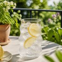 Tasse en verre borosilicate ondulé côtelé 560 ml, forme en S, résistante à la chaleur, pour café, thé, eau, vente en gros