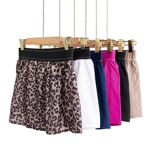 Falda de tenis con estampado de <span class=keywords><strong>leopardo</strong></span> para mujer, minifalda plisada de corte A con pantalones cortos incorporados, antiexposición, de secado rápido, para deportes atléticos - Product Image 1