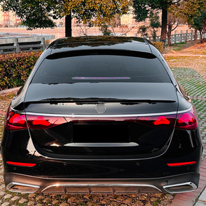 สปอยเลอร์หลังรถยนต์เมอร์เซเดส-เบนซ์ อี-คลาส W214 สีดำเปียโน ลายคาร์บอนไฟเบอร์ วัสดุ ABS ทรงดั๊กเทล ปี 2024+ - Product Image 1