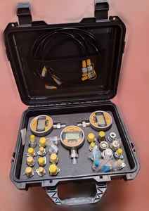 Manómetro Hidráulico Digital Universal para Kit de Excavadora de Orugas, Color Plateado, Marca HongWang - Product Image 3