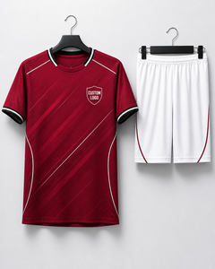 Ensemble d'uniformes de football personnalisés OEM pour hommes, manches courtes, respirant, 100 % polyester, imprimé par transfert thermique, tenue de sport d'entraînement, kit d'équipe - Product Image 2