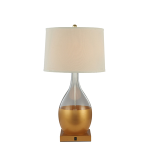 Lámpara de Mesa Moderna con Acabado Dorado y Base Cuadrada con Enchufe y Puerto USB para Decoración de Hotel - Product Image 2