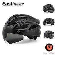 Casque de vélo avec visière magnétique, feu arrière rechargeable par USB, 18 aérations, coque en PC, réglage ajustable pour hommes et femmes adultes