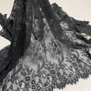 Ciglia di moda da sposa <span class=keywords><strong>francese</strong></span> Alencon tessuto di <span class=keywords><strong>pizzo</strong></span> con filo nero Chantilly <span class=keywords><strong>per</strong></span> la signora abiti da sposa tovaglia tenda - Product Image 1