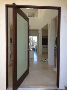 Puerta Pivotante <span class=keywords><strong>de</strong></span> <span class=keywords><strong>Aluminio</strong></span> y Madera con Doble Acristalamiento, Diseño Moderno, Función Antirrobo, para Seguridad Residencial, Gran Venta - Product Image 3