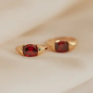 Custom Fashion Garnet Design Rings Stainless Steel 18K PVD Gold Plated Dainty Red Gemstone Statement Ring Jewelry for Gifts