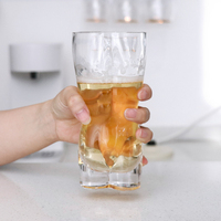 BespritGift Vente en gros d'usine Cadeau d'anniversaire personnel Corps de fitness Tasse en verre Tasse à bière & Cloche à main Nouveauté Coffret cadeau pour hommes femmes