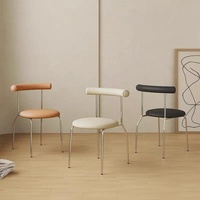 Chaise de salle à manger style crème avec dossier, ensemble table et chaises pour salon et salle à manger, empilable, en cuir PU et structure en acier carbone