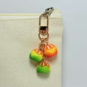 Nouveau porte-clés orange simple et petit, pendentif créatif en forme d'orange 3D pour casque audio, pendentif fruit créatif - Product Image 2