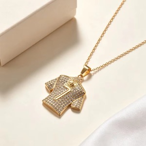 Pendentif Maillot de Football en Acier Inoxydable Plaqué Or 18K, Breloque Tendance Unisexe pour Fans, Collier Sportif - Product Image 3