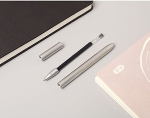 GemFully March Expo Nuevo Regalo Promocional Bolígrafo de Lujo Personalizado con Punta de Bala, Bolígrafos de Metal de Latón con Mecanismo Giratorio y Logotipo - Product Image 2