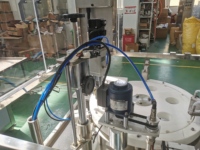 Machine automatique de remplissage et de bouchage de tubes centrifuges rotatifs pour ligne d'embouteillage de réactifs de laboratoire en tubes coniques