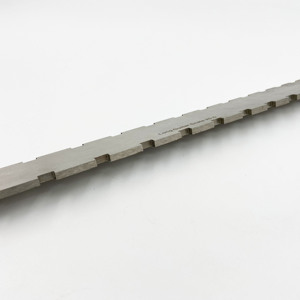 Regla de curvatura para diapasón de guitarra de acero inoxidable con borde de cuchilla, 4 mm, cóncavo-convexo, con muescas, herramienta de nivelación para reparación de guitarra - Product Image 3