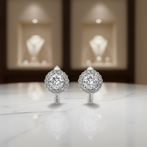 Boucles d'oreilles classiques en or blanc avec halo de strass en cristal pour bijoux de fiançailles pour femmes E1947 - Product Image 2