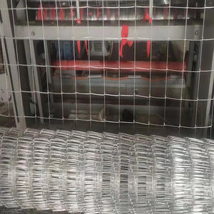 定制1.2 <span class=keywords><strong>m</strong></span> 1.5 <span class=keywords><strong>m</strong></span> 1.8 <span class=keywords><strong>m</strong></span> 2.0 <span class=keywords><strong>m</strong></span>镀锌农场围栏固定结铁丝网场体育游戏铁丝网农场围栏 - Product Image 2