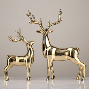 Juego de 2 Figuras de Ciervo Chapadas en Oro, Decoración Contemporánea para Sala de Estar, Adorno Navideño de Resina Sintética - Product Image 1
