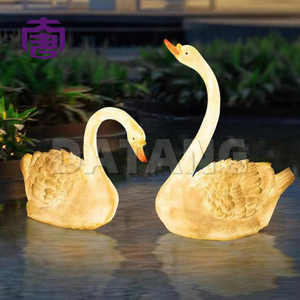 Lámpara de estatua de cisne de fibra de vidrio impermeable IP65 para decoración exterior del hogar, para paisajes y fiestas de cumpleaños, productos para dropshipping. - Product Image 2