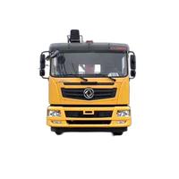 Camion-grue télécommandé sans fil pour une manipulation précise des matériaux