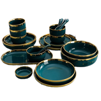Service de table de luxe nordique, vaisselle en céramique durable avec bord doré, comprend des assiettes, des bols à salade pour les fêtes