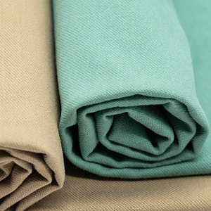 En stock: Tela de sarga densa de algodón lavado con arena 40S, color caqui, para fabricación de prendas de vestir. - Product Image 1