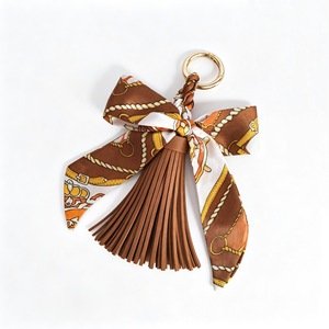 Llavero con lazo de seda y borla, colgante de cinta <span class=keywords><strong>Twilly</strong></span> con estampado vintage para bolso, mochila, decoración de moda para mujer, regalo - Product Image 4
