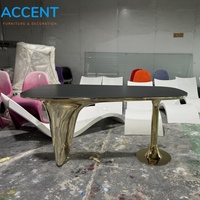 Bureau ODM asymétrique en PRV, table de bureau de luxe plaquée or, chaise sculpturale, table de salle à manger moderne pour villa