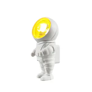 Lámpara pequeña de noche para niños, luz de proyección de astronauta, decoración encantadora, robot