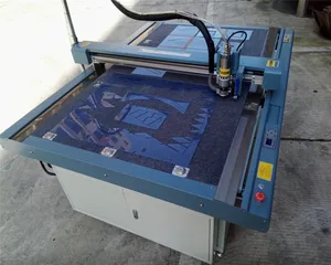 Heiße und intelligente CAD-Papier muster PVC-Blechs chneide maschine Template Board Cutter Plotter