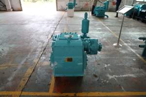 משאבת בוץ CITC BW 950/10 מנוע הידראולי טריפלקס עם אחריות נוספת של 5 שנים, ממקור חונאן, עבור מכונת קידוח ללא תעלות של <span class=keywords><strong>XCMG</strong></span> - Product Image 6